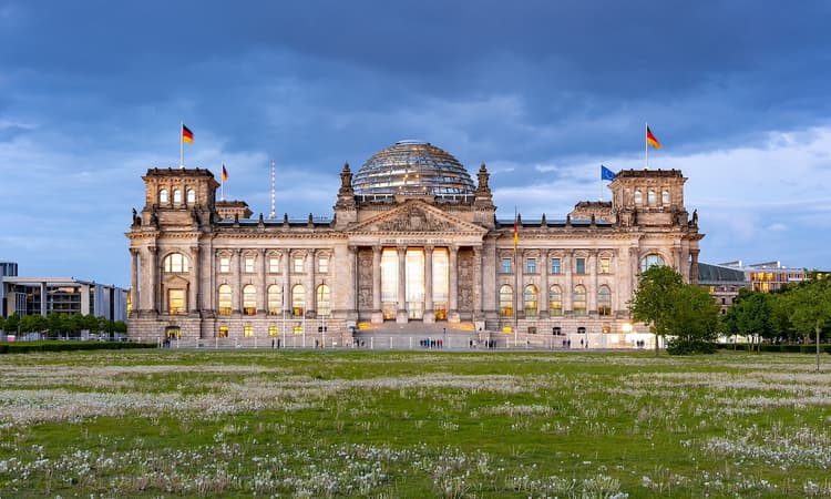 Poll reveals low support for new CDU leader as chancellor