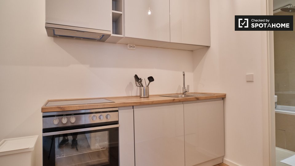 Room, Nazarethkirchstraße, Berlin