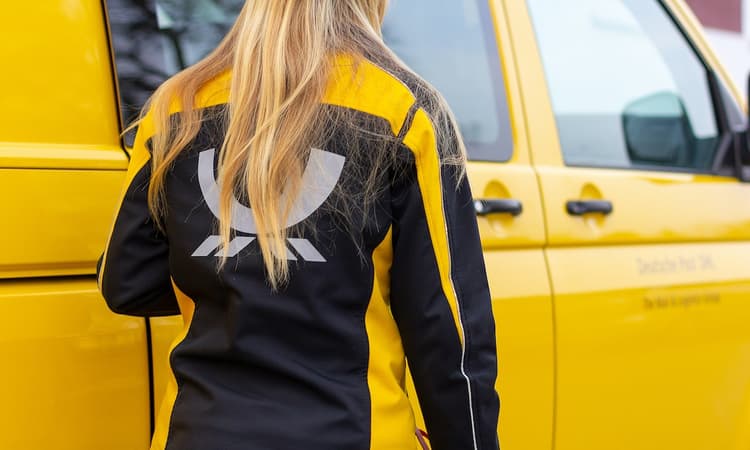 Deutsche Post to pay staff 300-euro coronavirus bonus