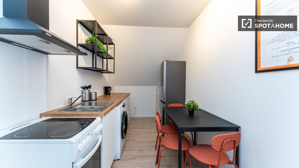 Room, Jüdenstraße, Berlin