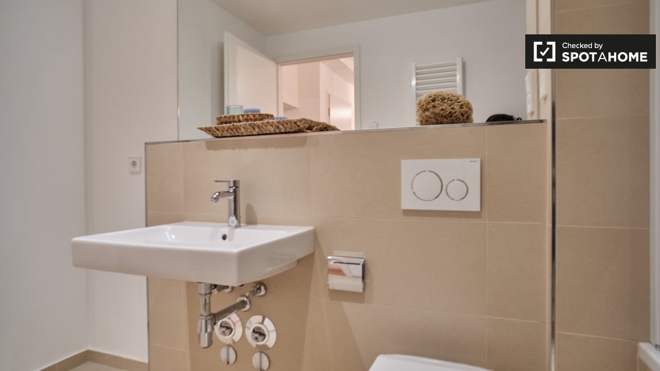 Room, Nazarethkirchstraße, Berlin