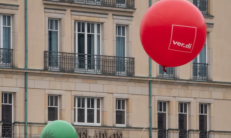 Public sector workers go on strike across Germany