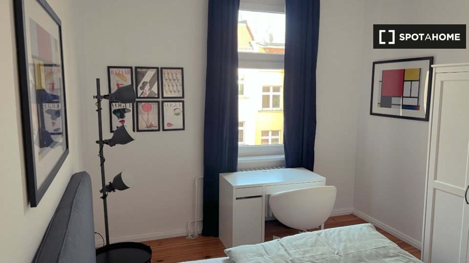 Room, Urbanstraße, Berlin