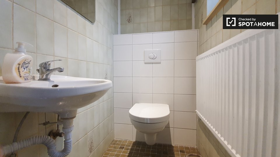 Room, Pfabener Weg, Berlin