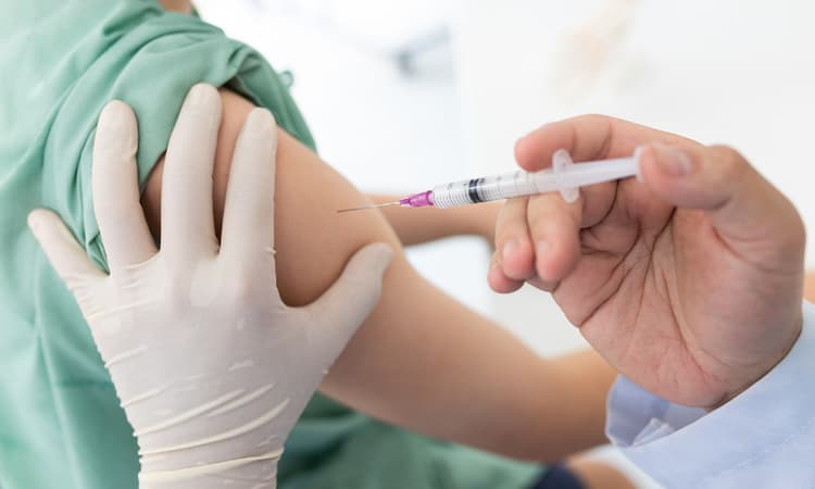Söder suggests COVID-19 vaccines should be made compulsory for care staff