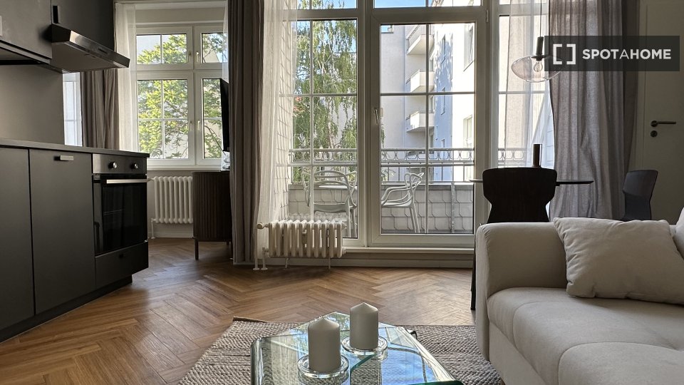 Apartment, Kaiser-Friedrich-Straße, Berlin