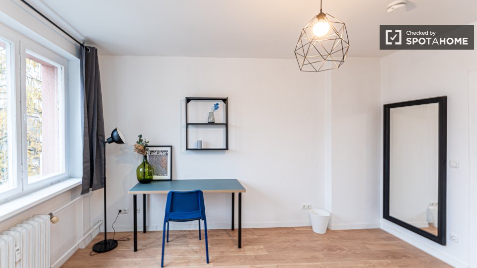 Room, Forckenbeckstraße, Berlin