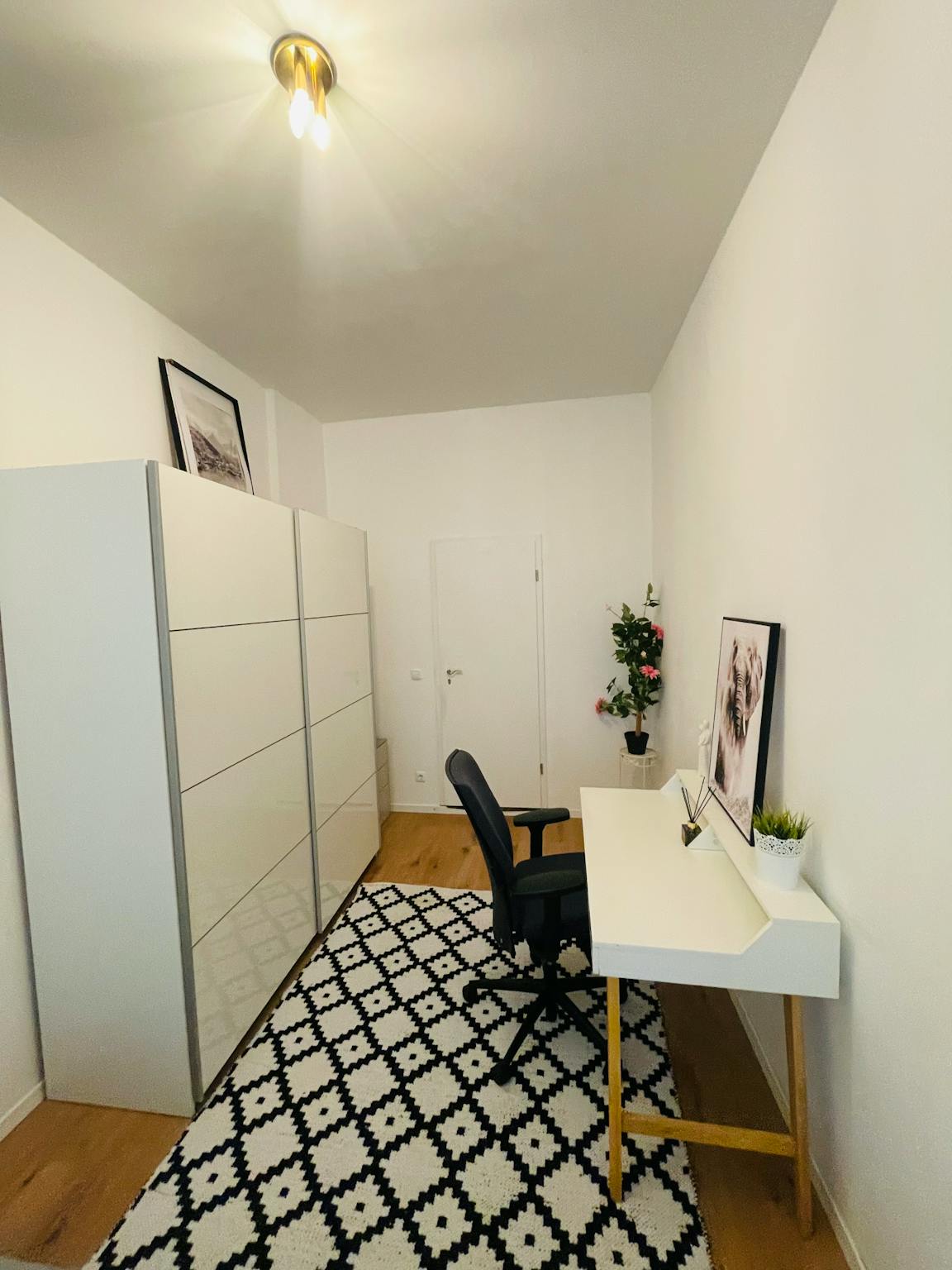 Apartment, Hirschgartenallee, Munich