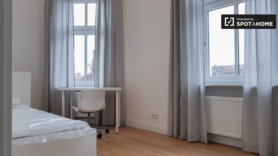 Room, Schulstraße, Berlin