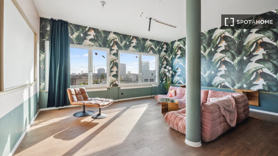 Room, Klara-Franke-Straße, Berlin