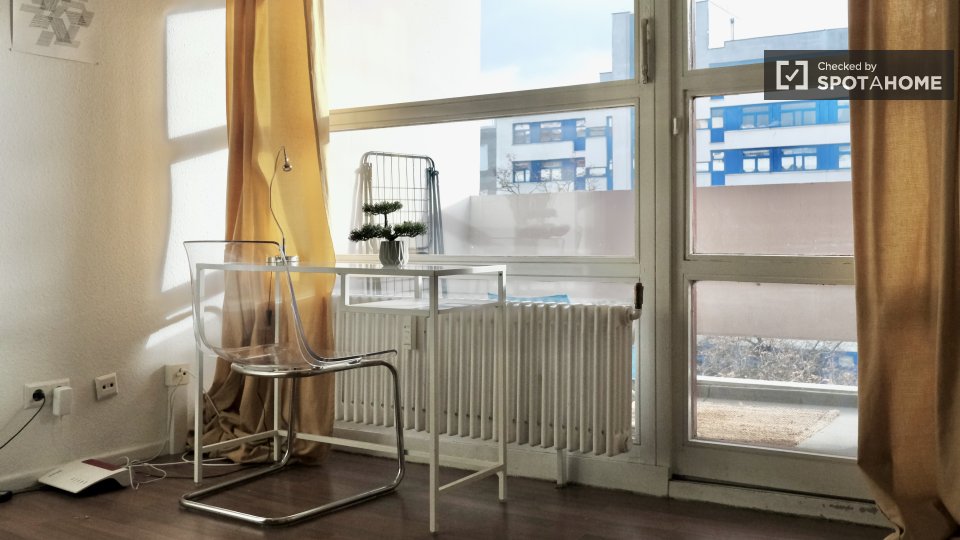 Apartment, Tattoo-Piercing Studio, Berlin