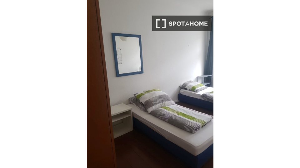 Room, Hauptstraße, Berlin
