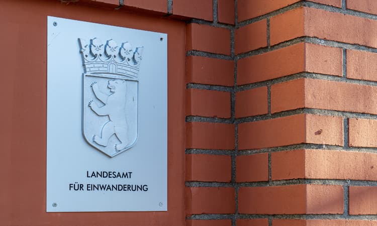 Officials reject proposal to make English second language at authorities