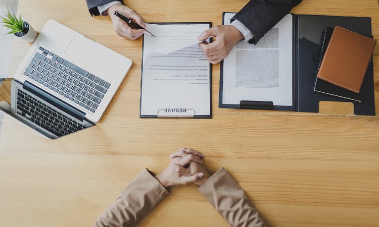Want to land your dream job? Stand out with a Novorésumé CV!