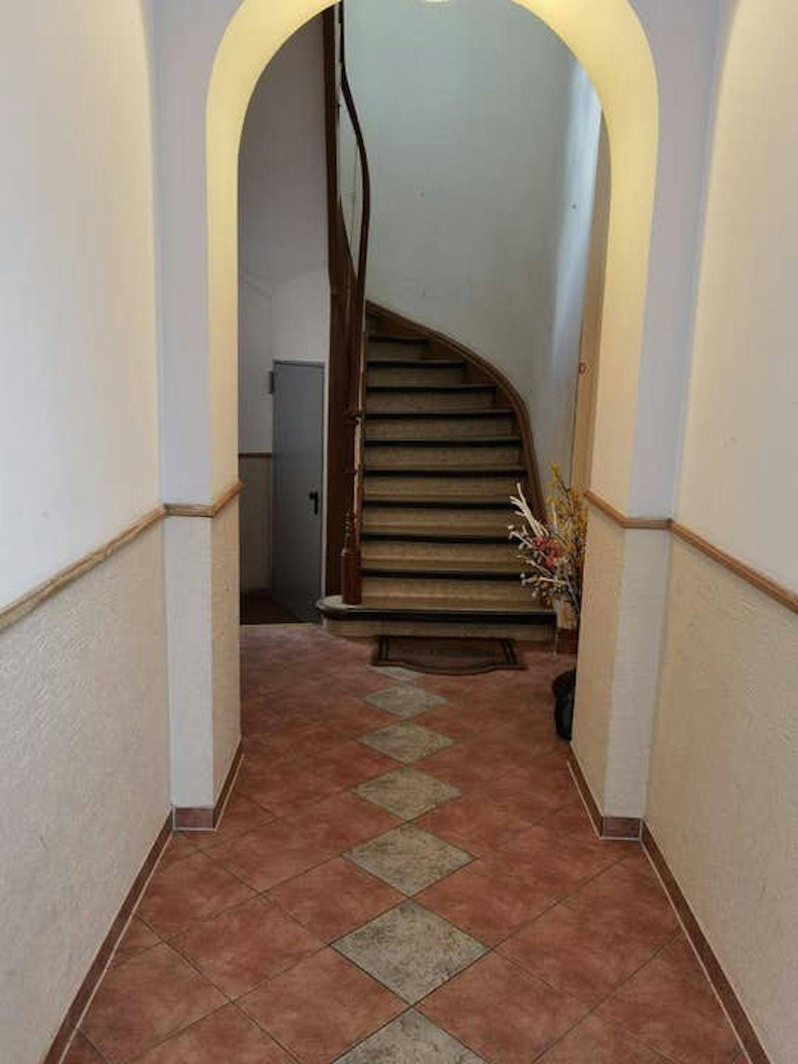 House, Esslinger Straße, Frankfurt