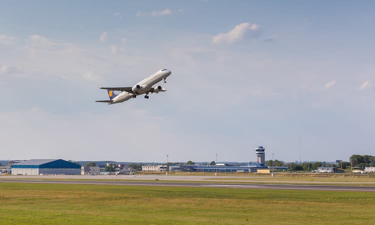 Lufthansa cuts losses as demand for airline travel increases