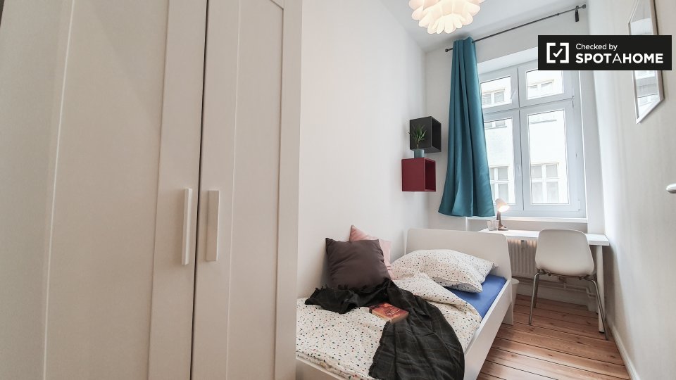 Room, Hoffmannstraße, Berlin