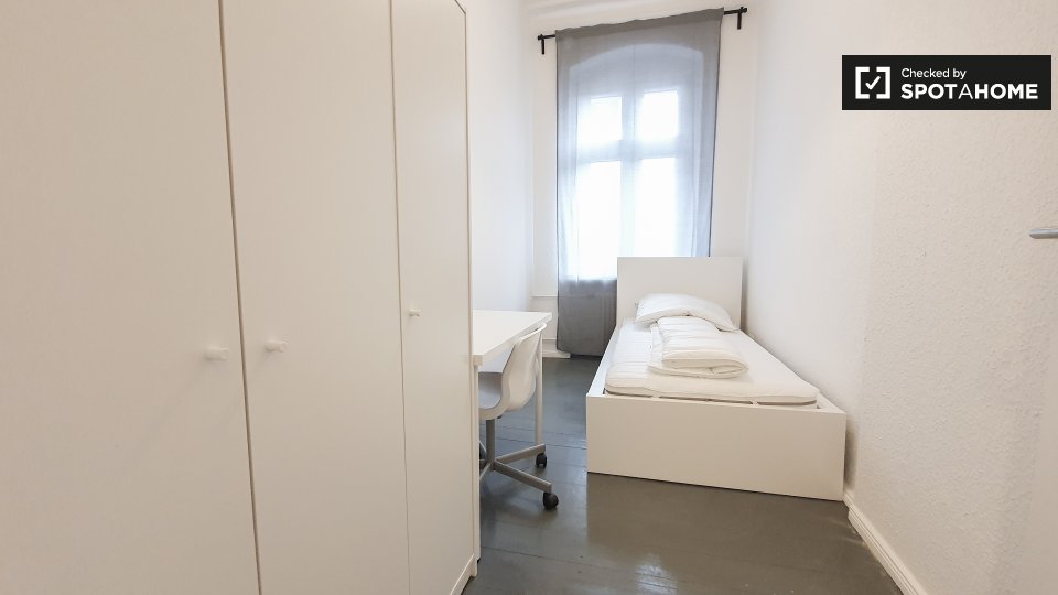 Room, Kottbusser Damm-30, Berlin