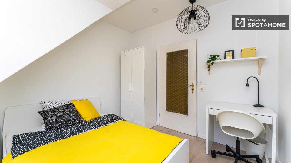 Room, Jüdenstraße, Berlin