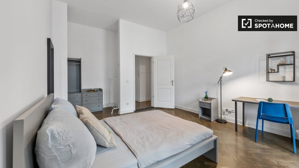 Room, Uhlandstraße, Berlin