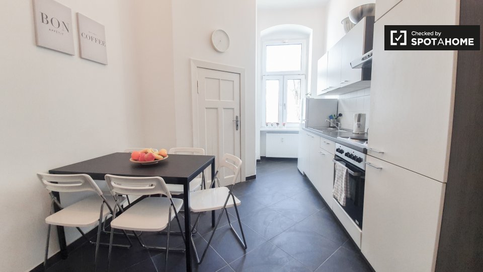 Room, Weimarische Str., Berlin