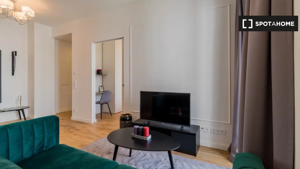 Apartment, Wilhelm-Caspar-Wegely-Platz, Berlin
