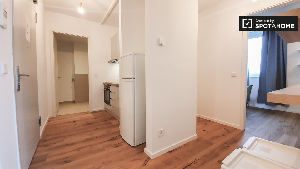 Room, Nazarethkirchstraße, Berlin