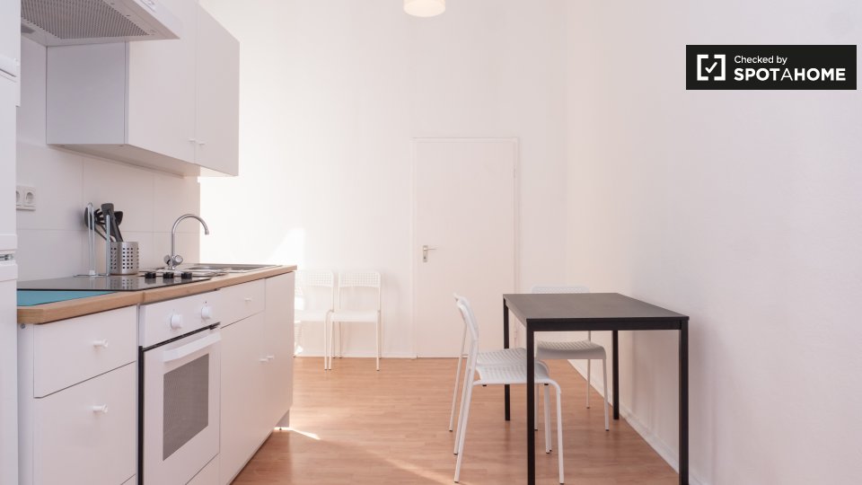 Room, Mehringdamm, Berlin