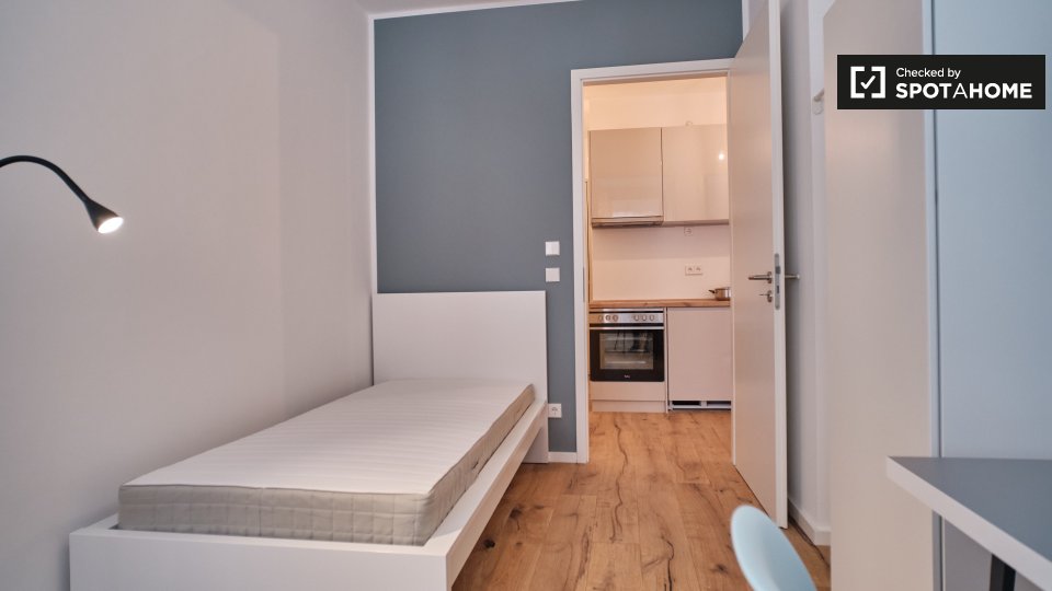 Room, Nazarethkirchstraße, Berlin