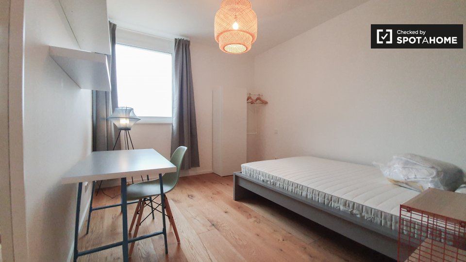 Room, Nazarethkirchstraße, Berlin