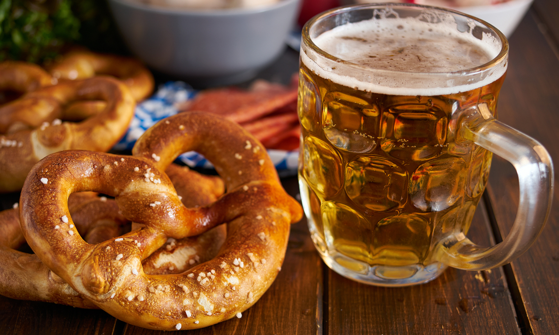 How do different Swiss cities celebrate Oktoberfest?