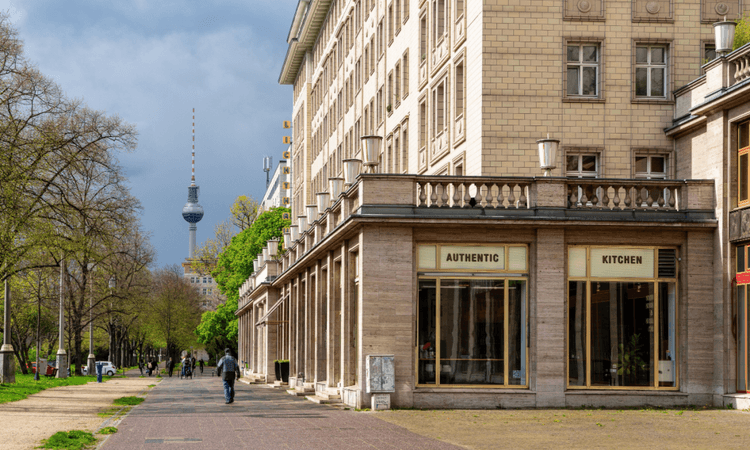 New Berlin hotline advises tenants on rent reduction