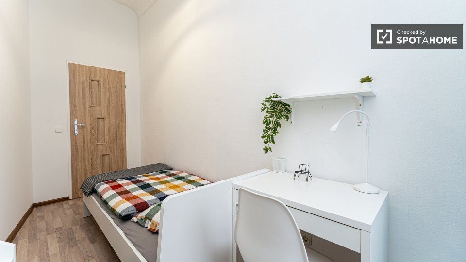 Room, Waldstraße, Berlin