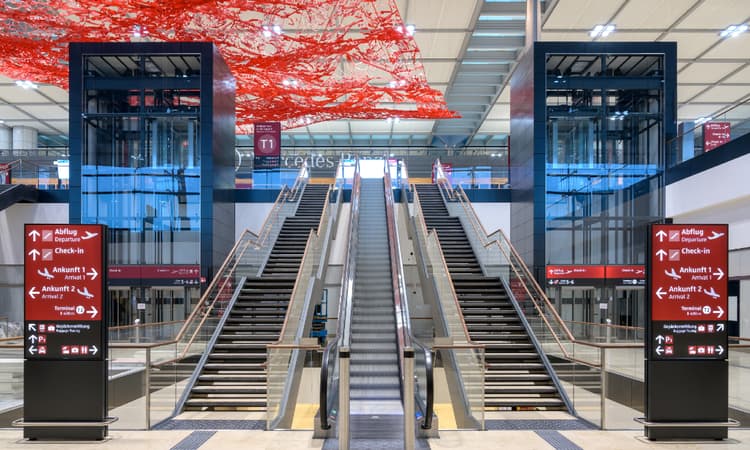 BER is looking for 20.000 volunteers to "test drive" new airport