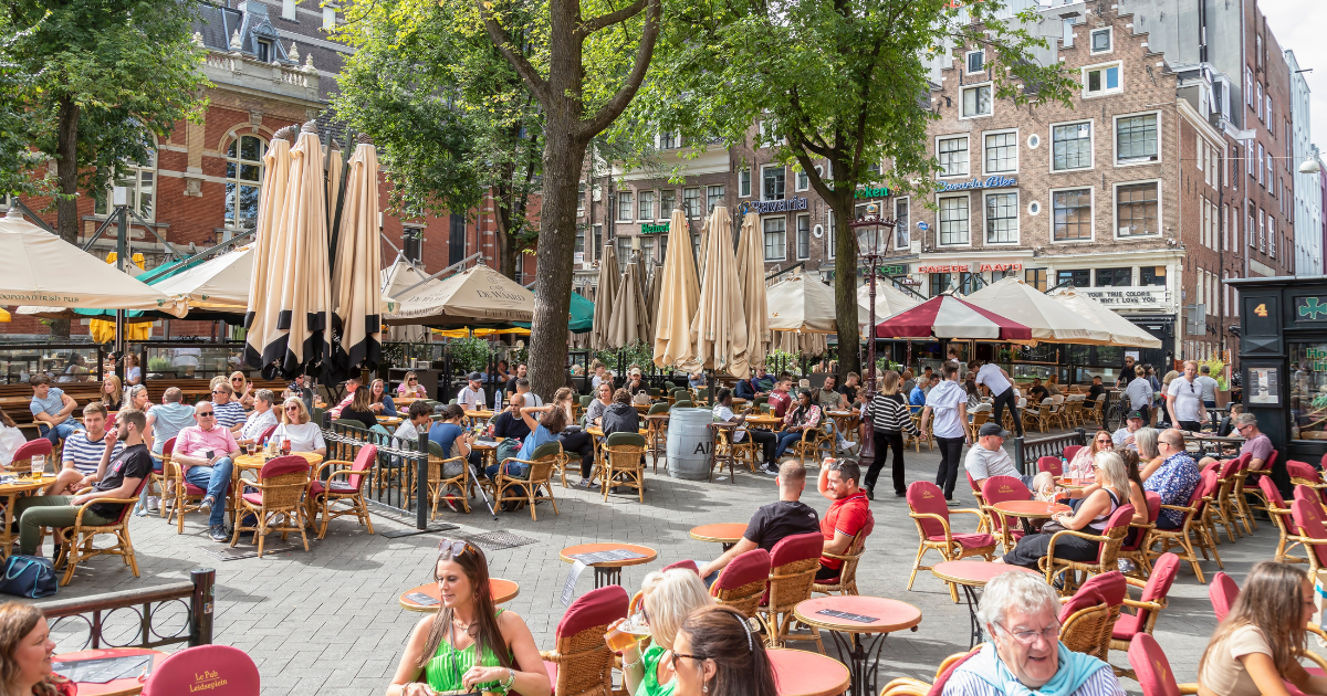 Majority of people in the Netherlands have easy access to food and fun