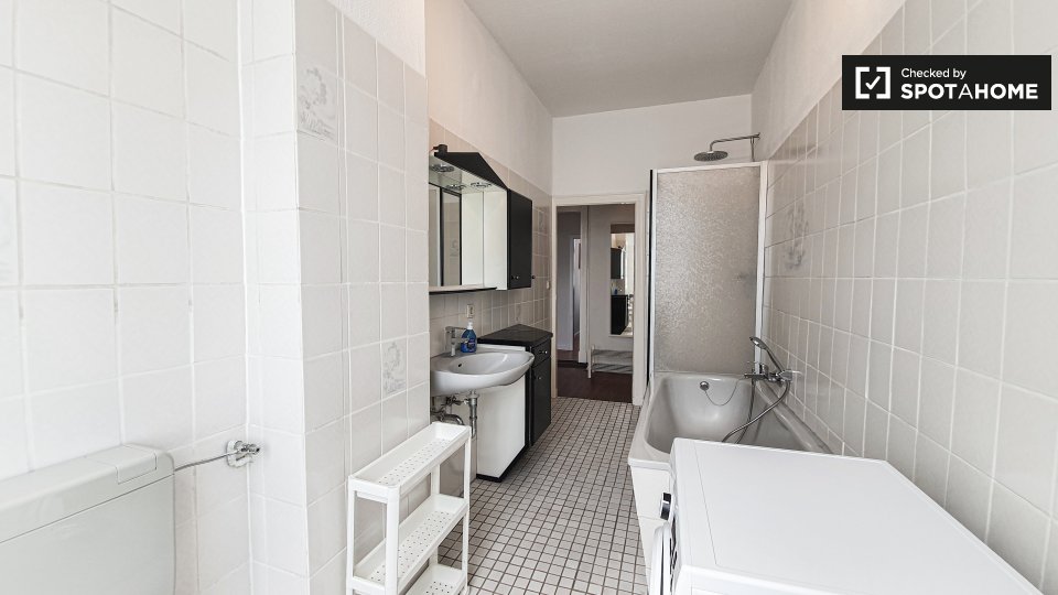 Room, Holländerstraße, Berlin