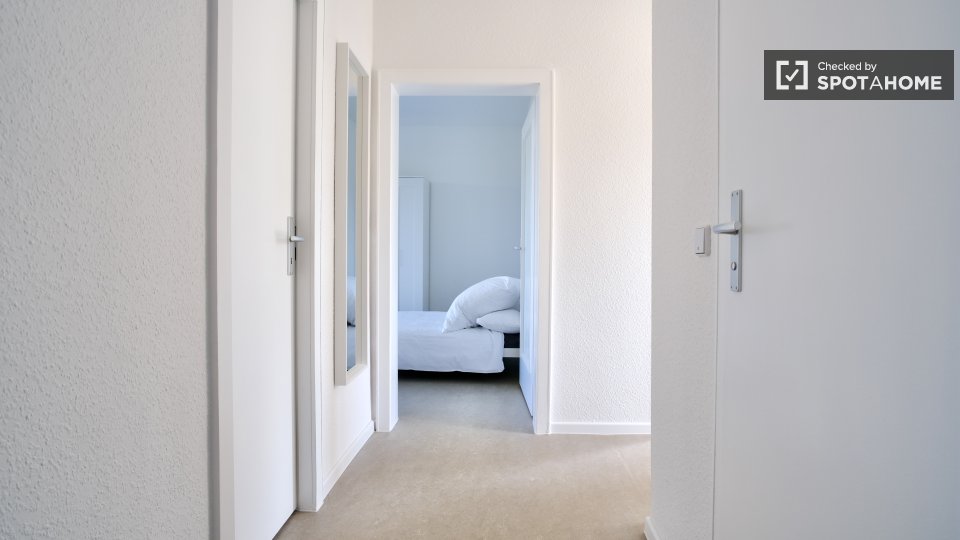 Room, Neltestraße, Berlin