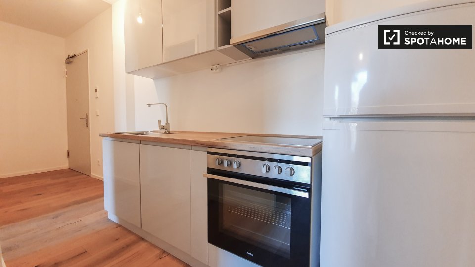 Room, Nazarethkirchstraße, Berlin