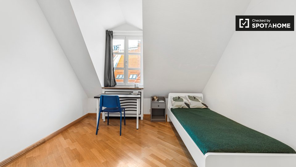 Room, Heerstraße, Berlin