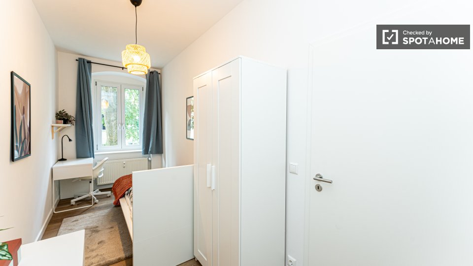 Room, Tabbertstraße, Berlin