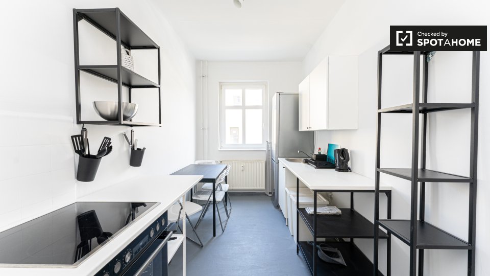 Room, Zinsgutstraße, Berlin