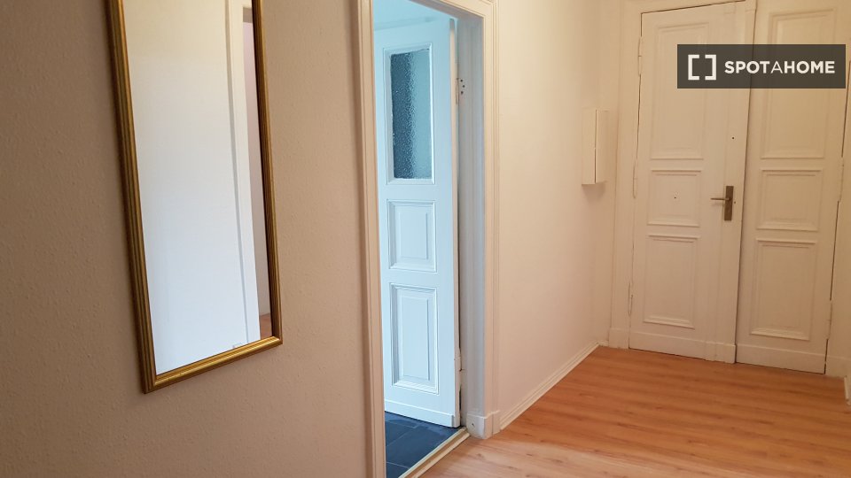 Room, Wilsnacker Str., Berlin