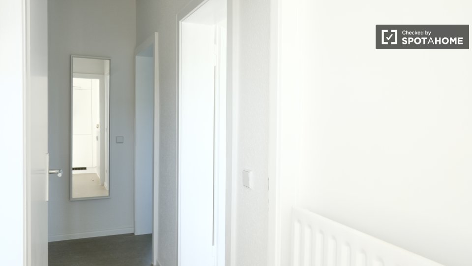 Room, Neltestraße, Berlin