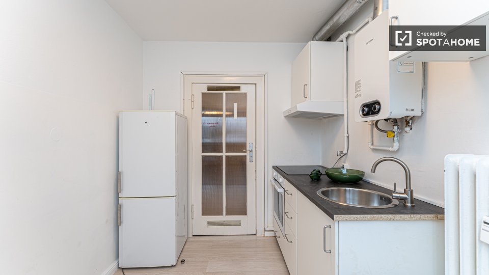 Room, Forckenbeckstraße, Berlin