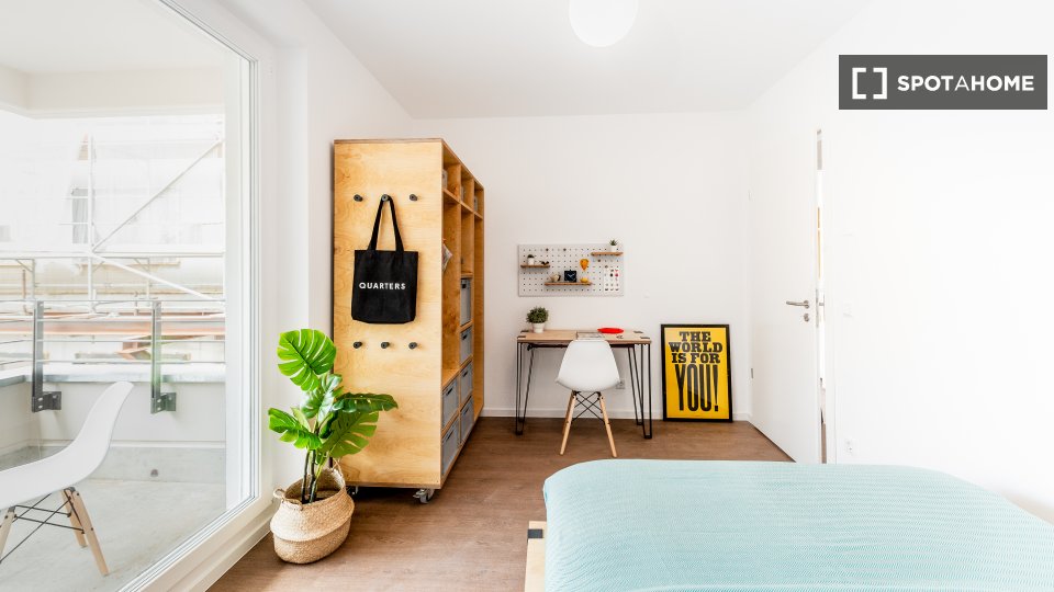 Room, Klara-Franke-Straße, Berlin