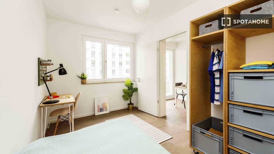 Room, Klara-Franke-Straße-28, Berlin