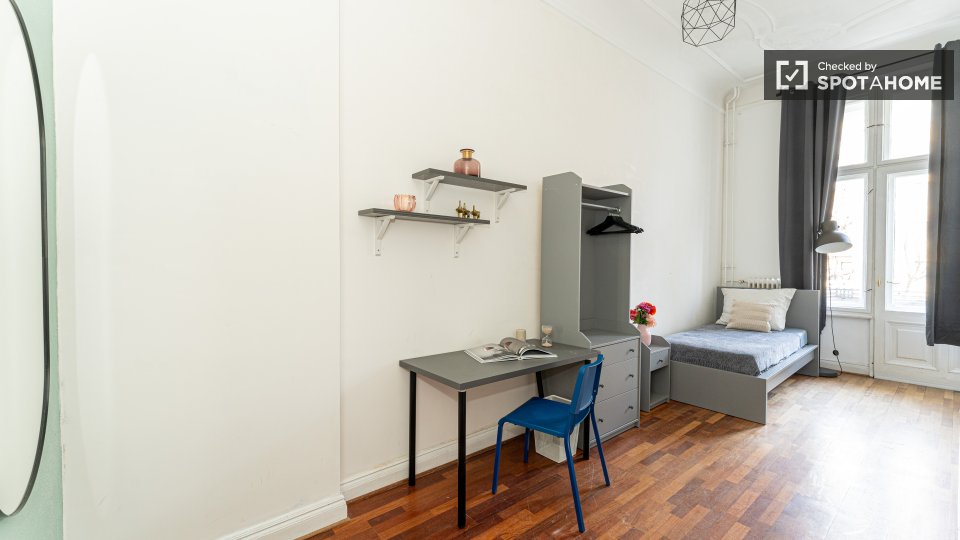 Room, Kantstraße, Berlin