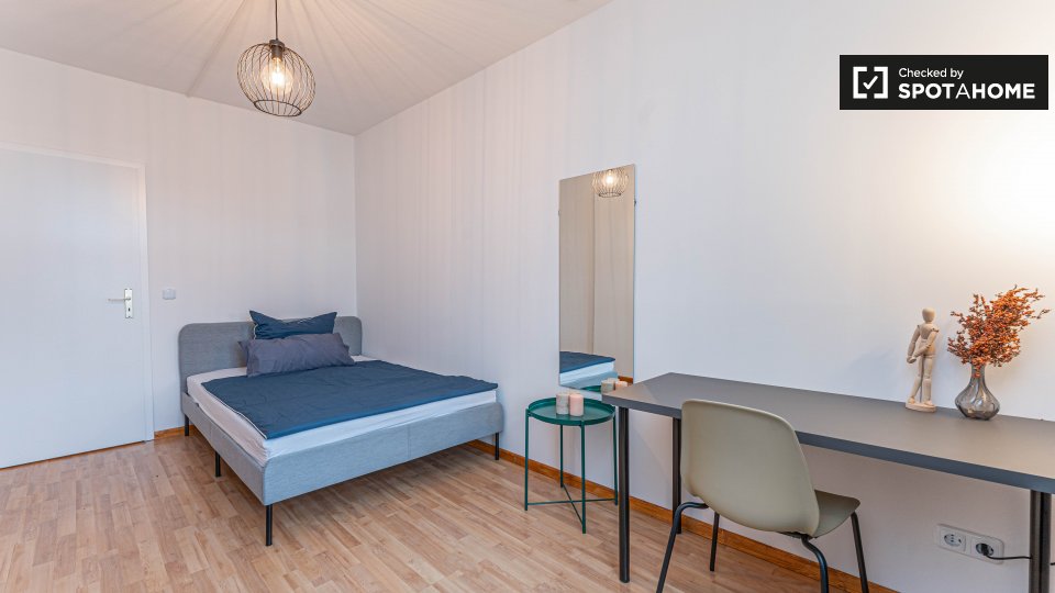 Room, Greifswalder Str., Berlin