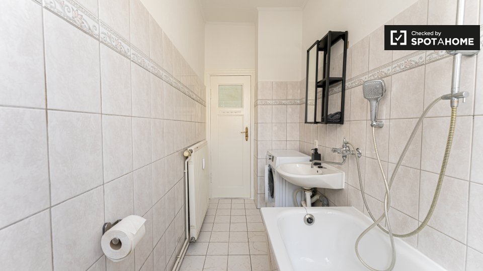 Room, Zinsgutstraße, Berlin