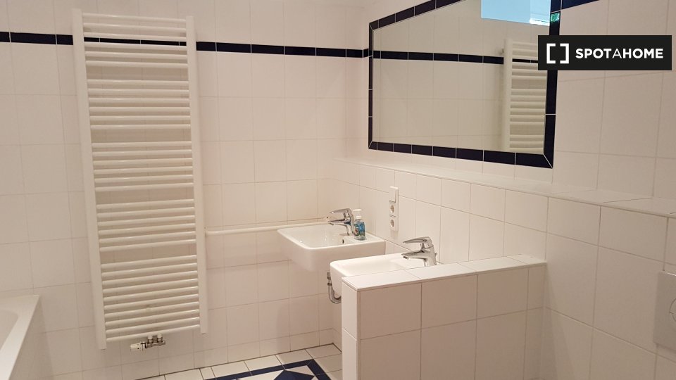 Room, Hauptstraße, Berlin